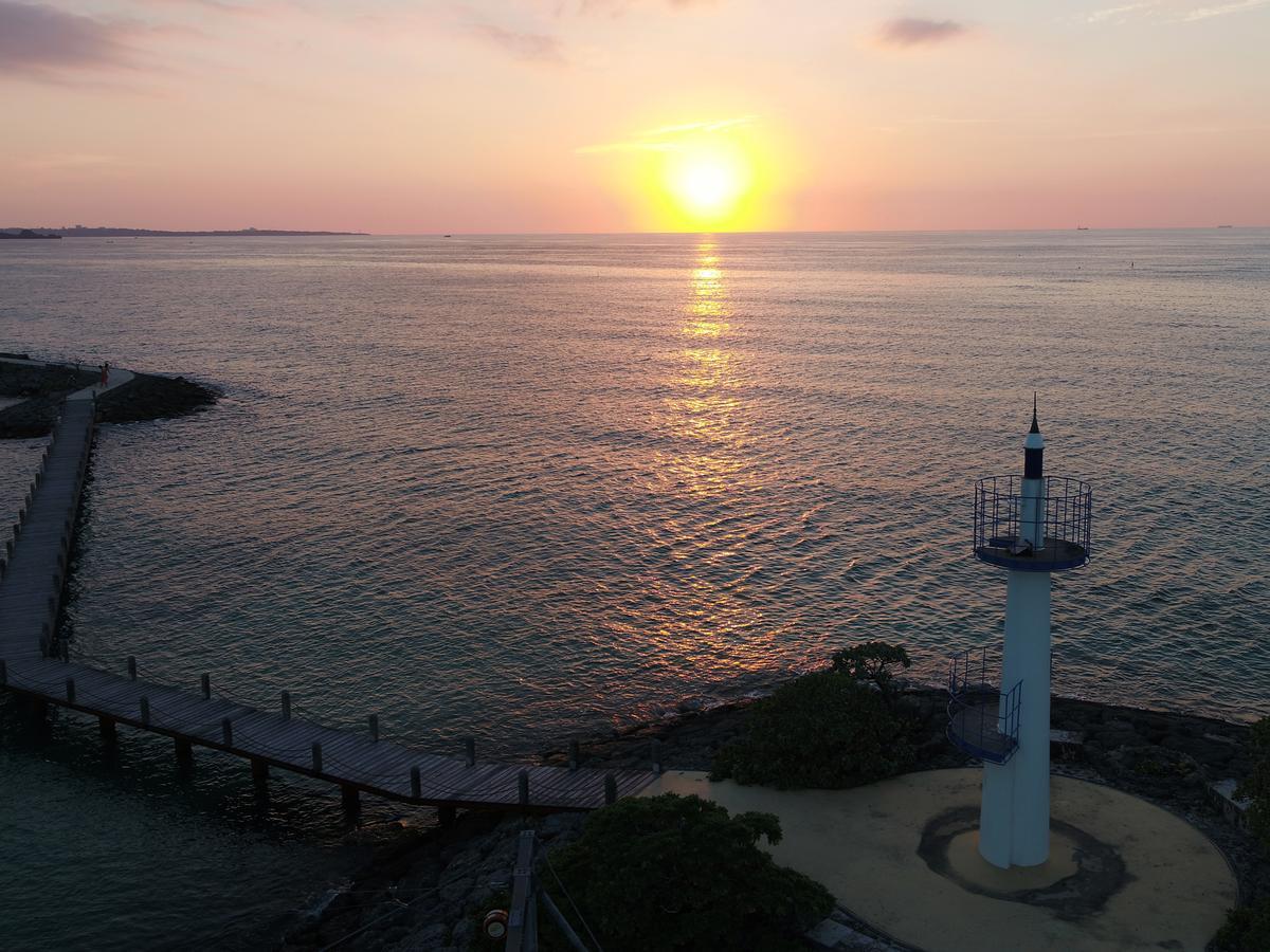 Sheraton Okinawa Sunmarina Resort Onna Exterior foto