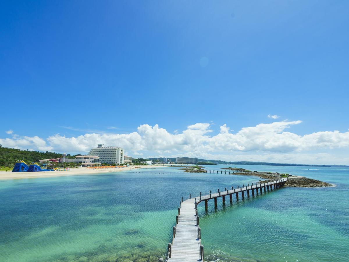 Sheraton Okinawa Sunmarina Resort Onna Exterior foto