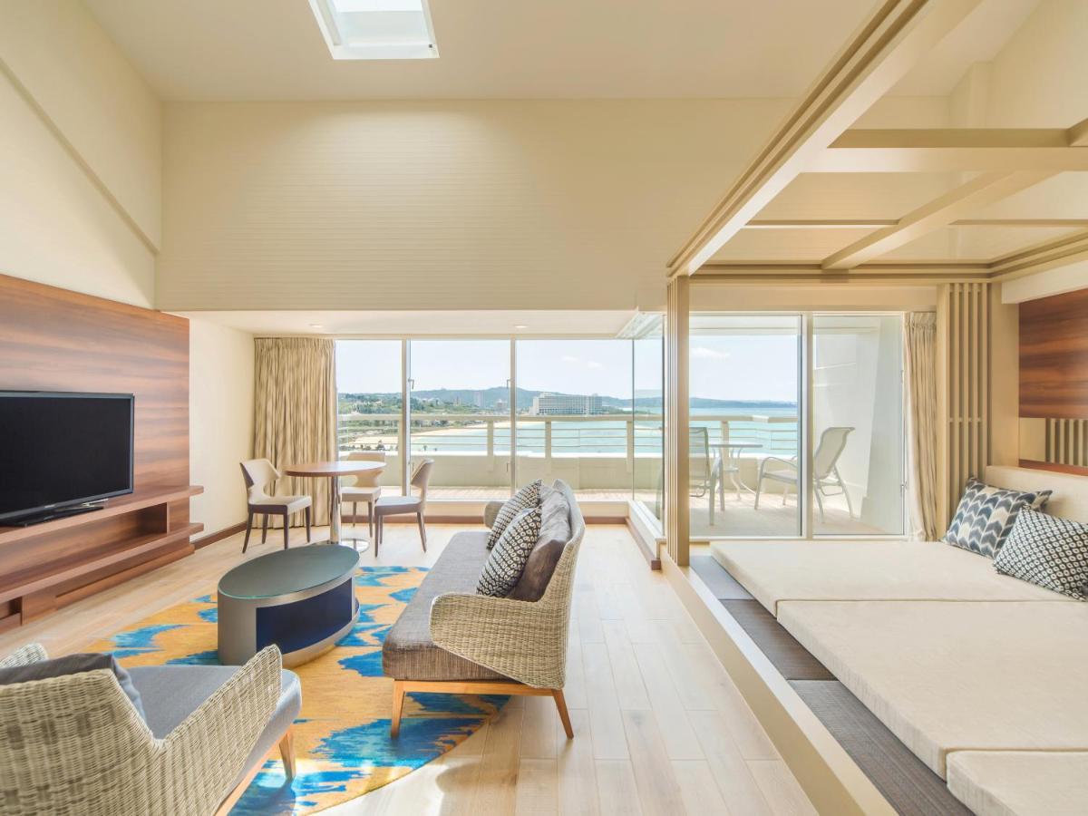 Sheraton Okinawa Sunmarina Resort Onna Habitación foto
